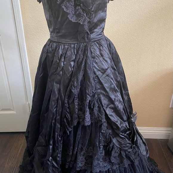 SOLD!!!! Gorgeous vintage black strapless satin and lace full length Ballgown - Picture 7 of 13